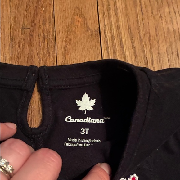 Assorted Kids Casual Clothes. 3 dresses, 1 romper, 1 legging and one tee - Picture 5 of 13